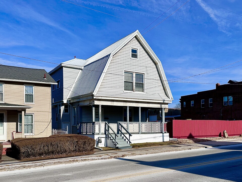 1031 N Croton Ave in New Castle, PA - Building Photo