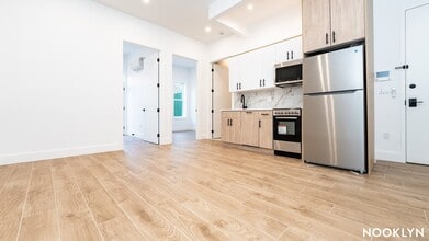 897 New York Ave, Unit 1R in Brooklyn, NY - Foto de edificio - Building Photo