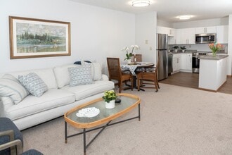 Briarcliff Apartments, a 55+ Community in Mahtomedi, MN - Building Photo - Building Photo