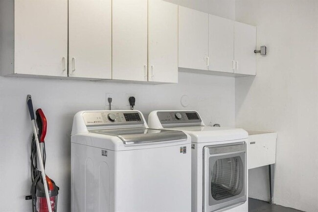 1419 NE 57th St in Fort Lauderdale, FL - Building Photo - Building Photo