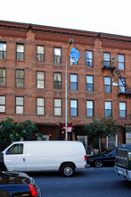 99 4th Ave in Brooklyn, NY - Foto de edificio - Building Photo