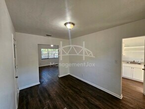 1010 Edgewood Ave W in Jacksonville, FL - Building Photo - Building Photo