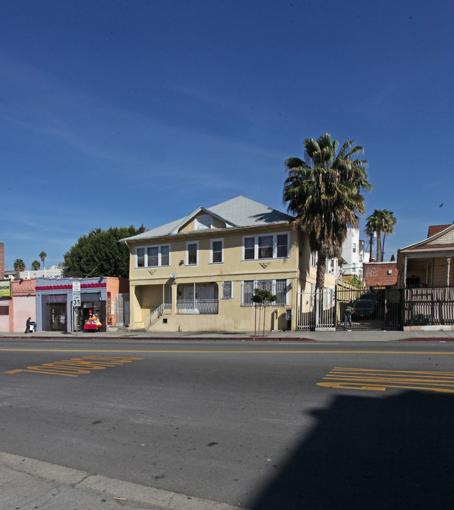 1539 W 8th St in Los Angeles, CA - Building Photo