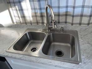 265 E 69th Way, Unit A in Long Beach, CA - Building Photo - Building Photo