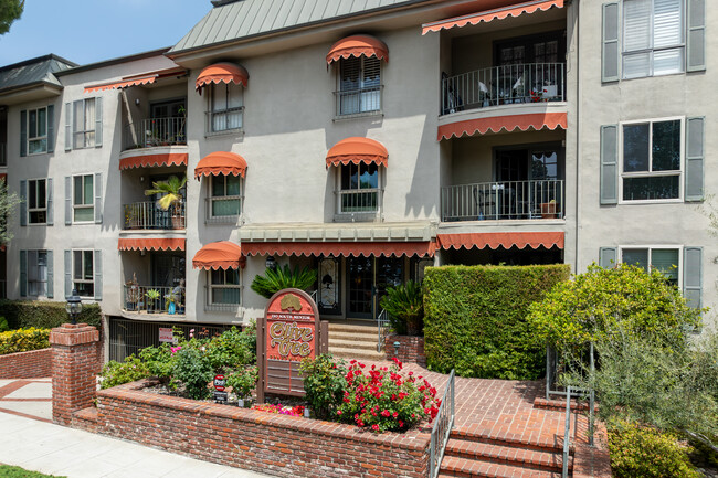 Olive Tree Condo in Pasadena, CA - Foto de edificio - Building Photo