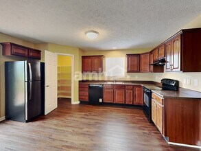 942 Sheets Ct in Greenfield, IN - Foto de edificio - Building Photo