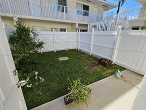 1848 NE 46th St in Fort Lauderdale, FL - Foto de edificio - Building Photo