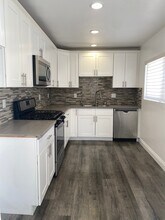 6644 Atoll Ave in North Hollywood, CA - Building Photo - Building Photo