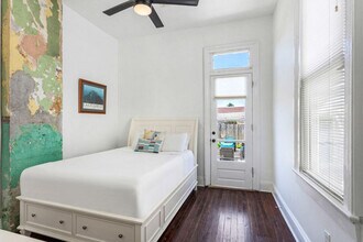 2430 Valence St in New Orleans, LA - Building Photo - Building Photo