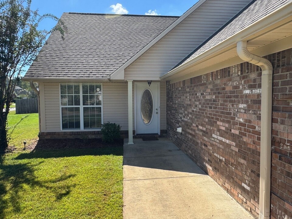 136 Garden Terrace Dr in Oxford, MS - Building Photo