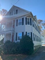468 Massasoit Rd, Unit Top  floor in Worcester, MA - Building Photo