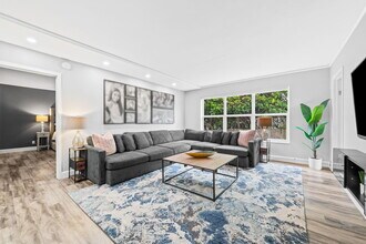 1881 Middle River Dr in Fort Lauderdale, FL - Building Photo - Building Photo