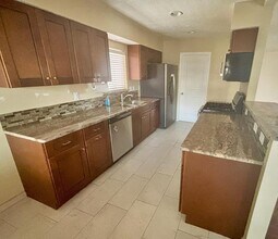 12809 Hayley Ct NE in Albuquerque, NM - Building Photo - Building Photo