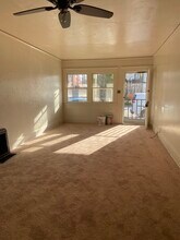 263 Grand Ave, Unit 263.5 in Long Beach, CA - Building Photo - Building Photo