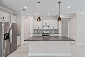 6825 Pointe of Woods Dr in West Palm Beach, FL - Building Photo - Building Photo