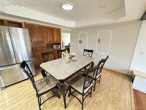 2759 Saratoga Dr in Troy, MI - Building Photo - Building Photo
