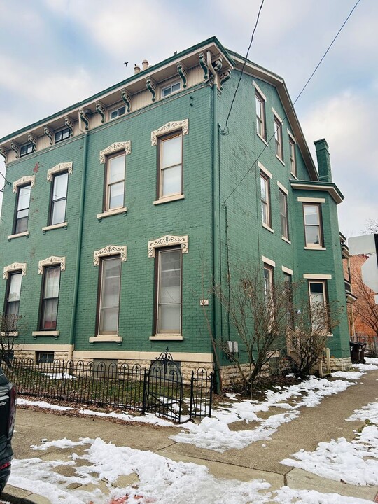 801 Willard St in Covington, KY - Building Photo