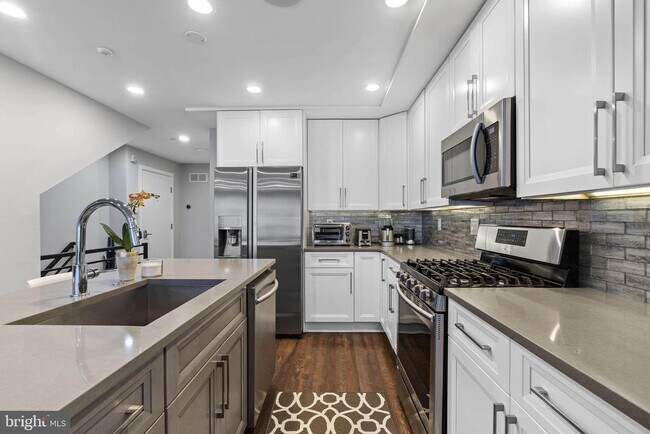 769 N Uber St in Philadelphia, PA - Building Photo - Building Photo
