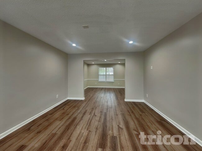 589 Lakewater View Dr in Stone Mountain, GA - Building Photo - Building Photo