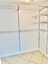 2630 SW 28th St, Unit 16 in Miami, FL - Building Photo - Building Photo