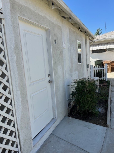 property at 136 Orange Grove Ave