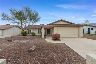 7120 W Sunnyslope Ln in Peoria, AZ - Building Photo