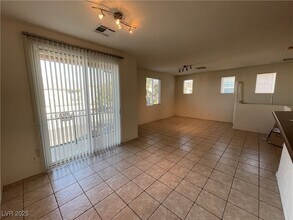 31 Hudson Canyon St in Henderson, NV - Building Photo - Building Photo