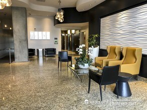 1080 Park Blvd-Unit -Unit 1710 in San Diego, CA - Building Photo - Building Photo