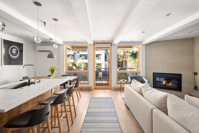 600 E Main St in Aspen, CO - Building Photo - Building Photo