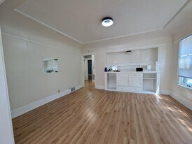 2600 N 50th St in Milwaukee, WI - Building Photo