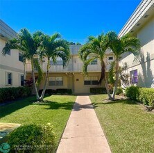 690 Saxony Pl in Delray Beach, FL - Building Photo - Building Photo