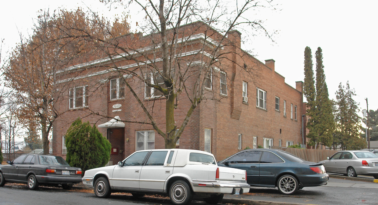 210 S 7th Ave in Yakima, WA - Foto de edificio