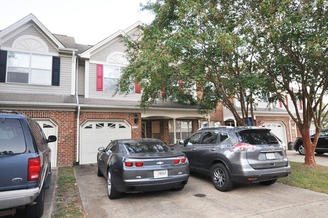 property at 713 S Lake Cir