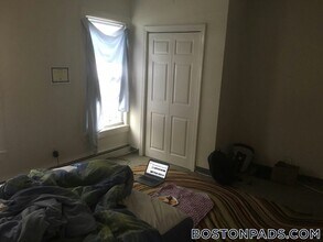 60 Walden St in Cambridge, MA - Foto de edificio - Building Photo