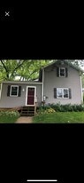 608 N West St in Davis, IL - Building Photo