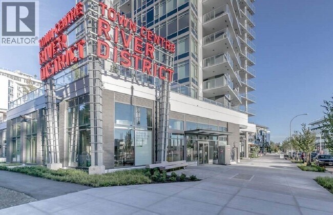 3557 E Sawmill Cres in Vancouver, BC - Building Photo - Building Photo