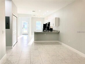 717 Camel Ct in Kissimmee, FL - Building Photo - Building Photo