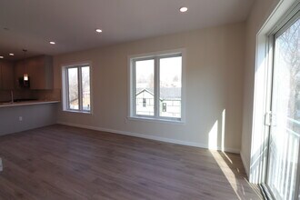 458 Washington St, Unit 202 in Boston, MA - Foto de edificio - Building Photo