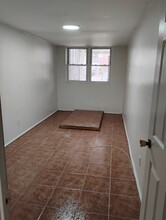 999 Willmohr St, Unit Walk In-Downstairs in Brooklyn, NY - Building Photo - Building Photo