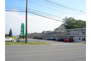 390 Margaret St in Plattsburgh, NY - Building Photo