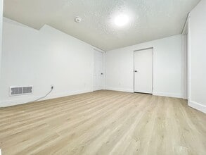 428 Thorold Rd in Welland, ON - Building Photo - Building Photo