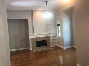 2013 Emma Long St in Austin, TX - Building Photo - Building Photo