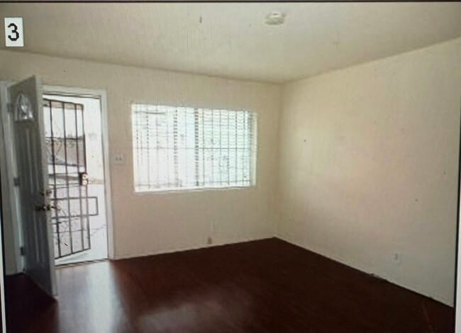 1023 E 12th St in Long Beach, CA - Building Photo - Building Photo