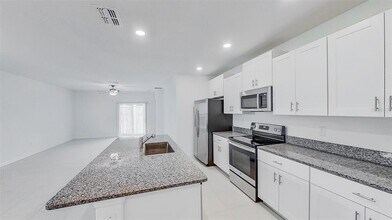 10036 Branching Ship Trce in Zephyrhills, FL - Building Photo - Building Photo