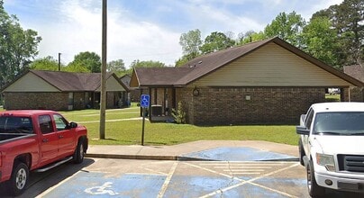 329 Marcus St in Timpson, TX - Building Photo - Building Photo