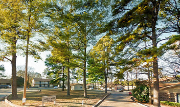 Sandalwood in Texarkana, TX - Foto de edificio - Building Photo