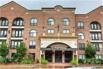 City Plaza at Town Square in Sugar Land, TX - Building Photo - Building Photo