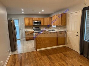 2714 Pleasant Wood Dr in Decatur, GA - Foto de edificio - Building Photo