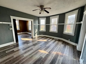 316 W F St in Belleville, IL - Foto de edificio - Building Photo