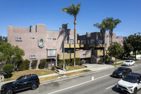 5010 Cahuenga Blvd in Toluca Lake, CA - Building Photo - Primary Photo